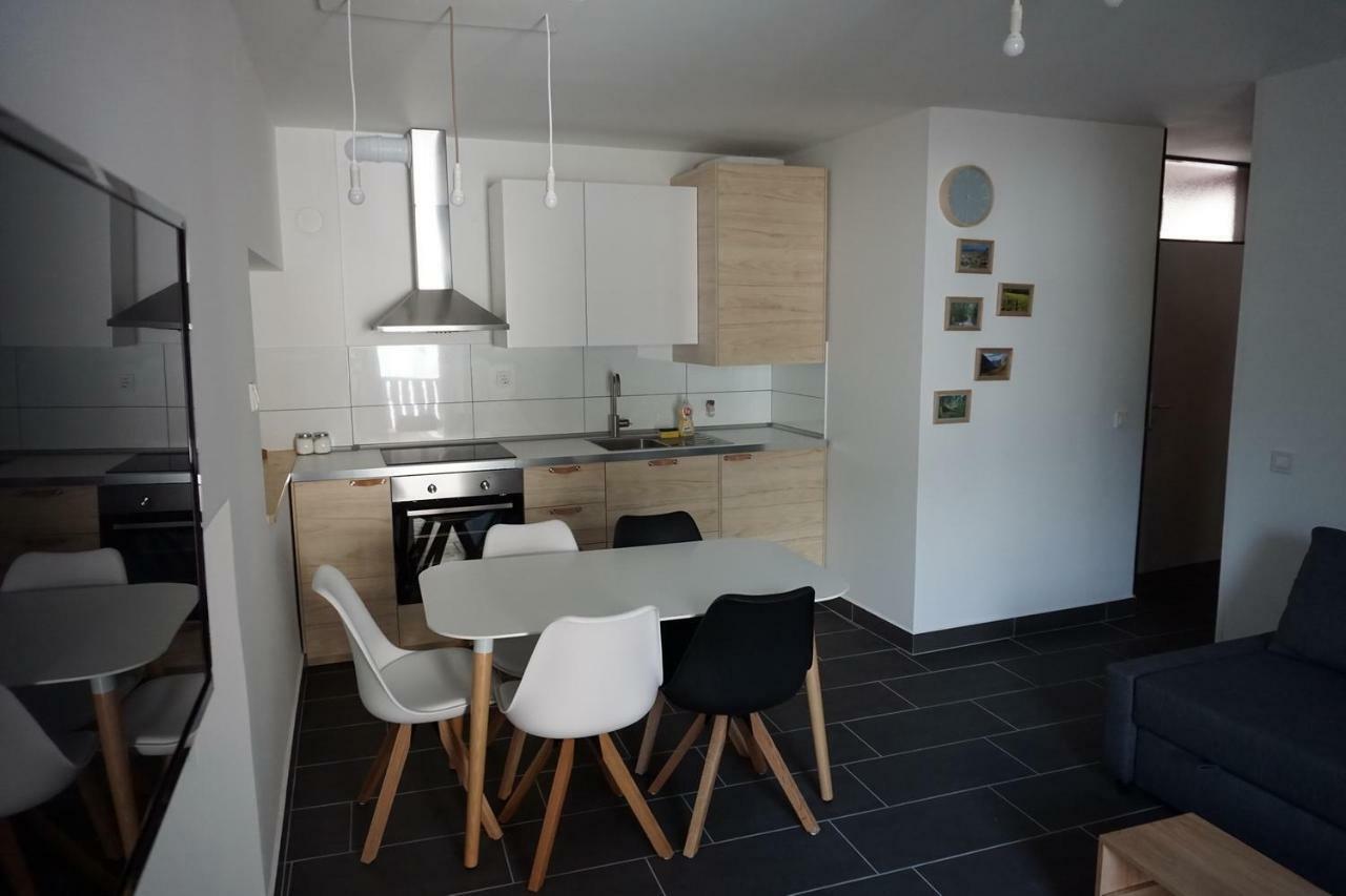 Corner Apartments Бовец Екстериор снимка
